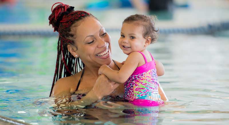 Water-Babies-Class-with-Mom